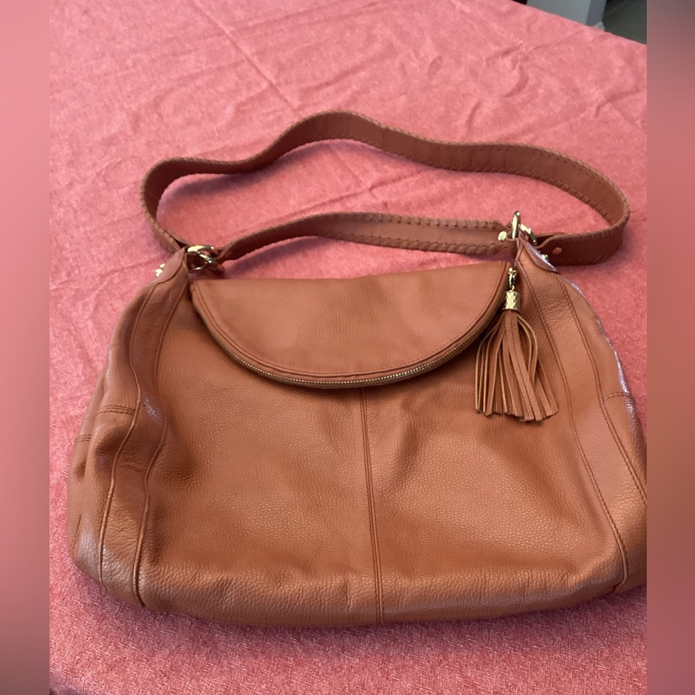 Onna Ehrlich Elegant Tan Leather Shoulder Bag
